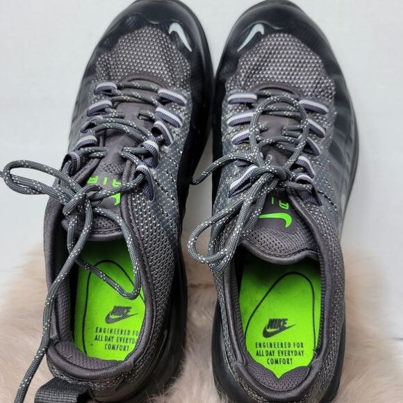 Nike Air Max Axis Premium Running Shoes Black And Grey AA2148-009 Mens Size 9.5 main image 4